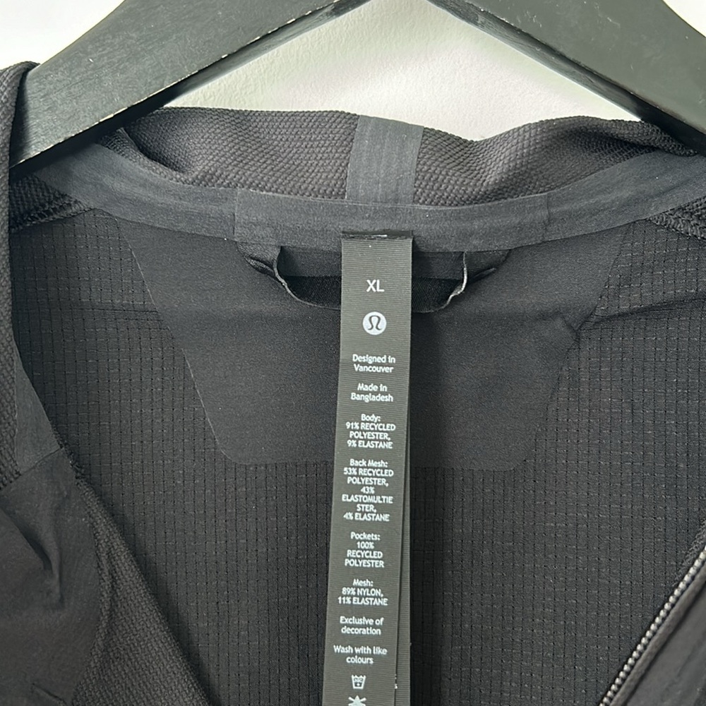 Lululemon Jacket - Picture 7 of 9